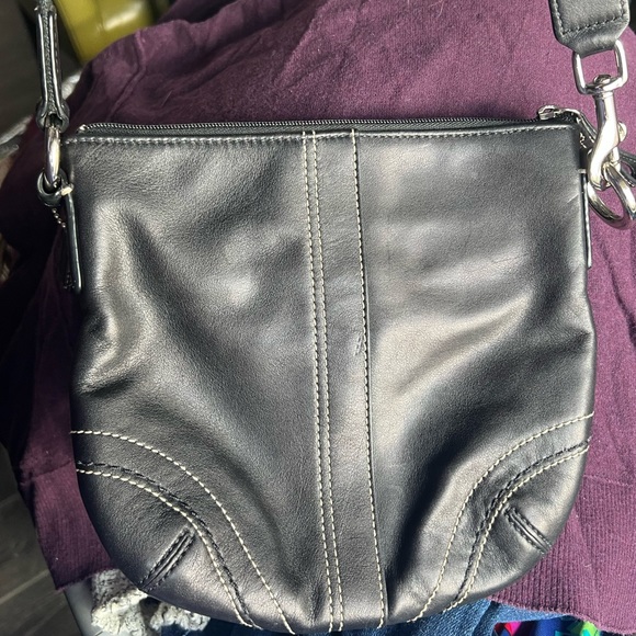 Black coach two sided buckle crossbody - Picture 2 of 4